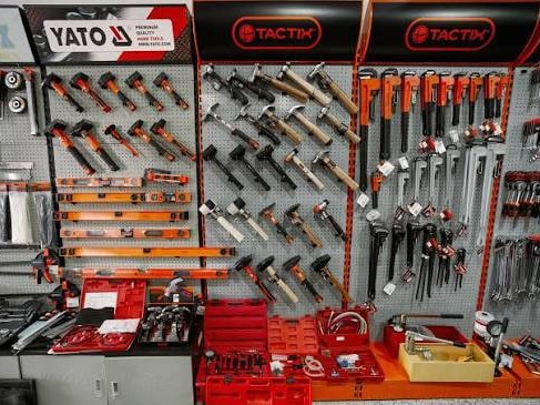 Tools & hardware